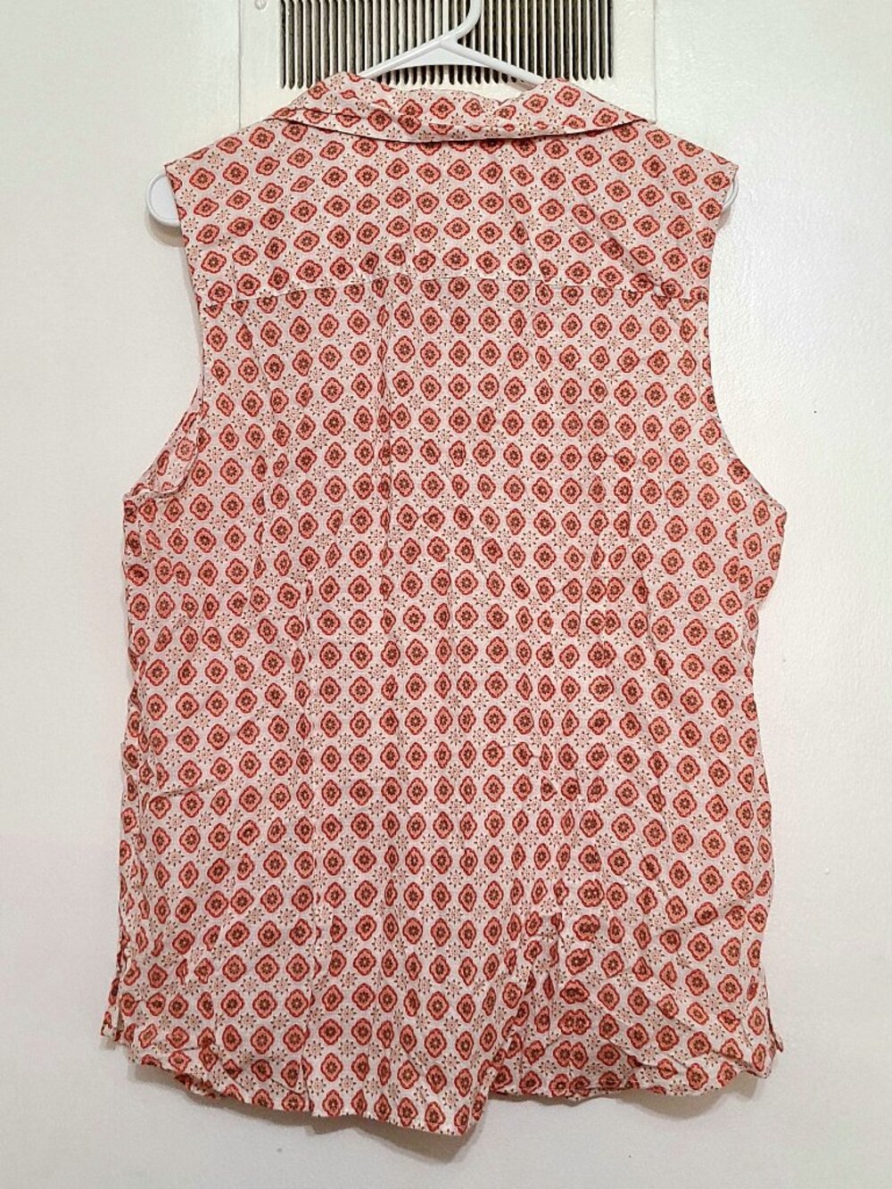 Red & White Collared Tank Top - Picture 2 of 4